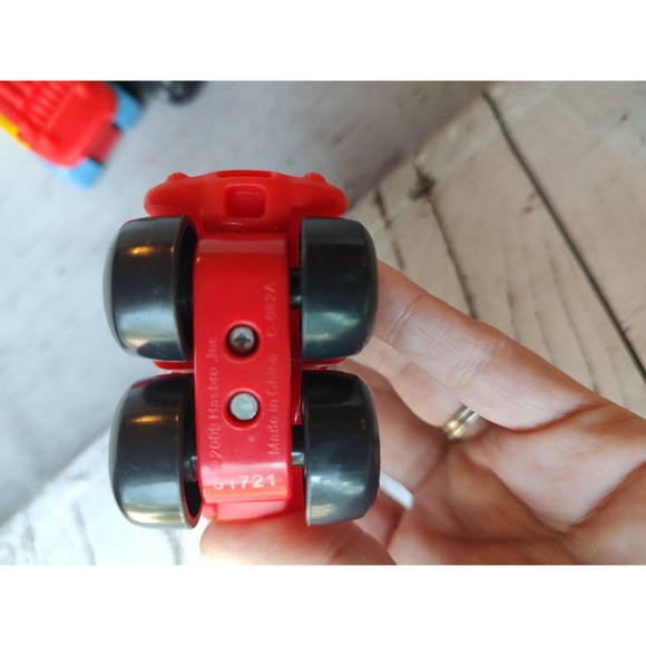 Lot of 3 Tonka Mini 2" Vehicles Chuck, Firetruck, Atv Play Cars - Picture 5 of 6